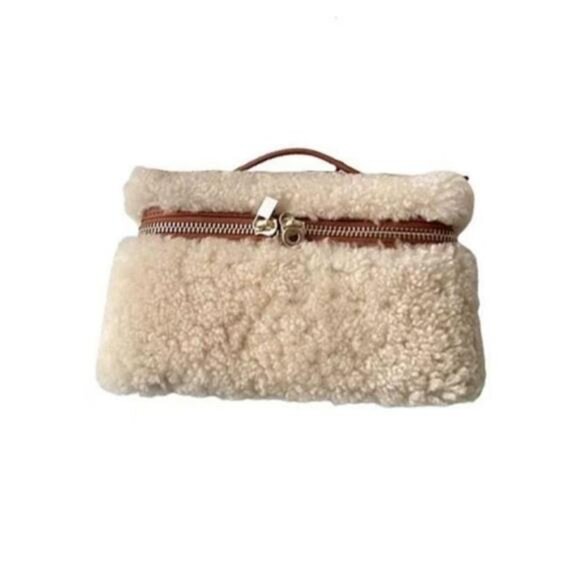 Lamb Wool Crossbody Bag - Picture 5 of 5